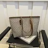 Bolsa Grande de Moda Simples Feminina 2025 Inverno Nova Bolsa Tote Fashionável Bolsa de Ombro Portátil Grande Capacidade para o Dia a Dia
