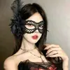 Máscara veneciana de media cara con plumas antifaz para mascarada fiesta de Halloween convención de cómics disfraz de escenario decoración de actuación
