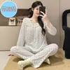 Pijama de algodón para mujer de manga larga de otoño, nuevo estilo de alta gama, cuello redondo con encaje, gris, primavera y otoño, con copas en el pecho, conjunto de ropa para el hogar