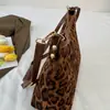Bolsa Transversal Feminina Outono e Inverno, Bolsa Transversal Texturizada, Estampa de Leopardo, Grande Capacidade, Bolsa Feminina Simples de Alça Larga, Bolsa Transversal Feminina