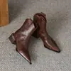 Botas femininas estilosas e versáteis de bico fino, com salto grosso elegante, coleção outono/inverno 2026, botas de moda estilo britânico para mulheres