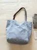 Bolsa tote dupla face com estampa floral de bolinhas branco leitoso, estilo japonês e coreano suave, bolsa de ombro versátil para estudantes universitários e compras