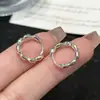 Brincos de Argola Redondos com Sete Grãos de Arroz de Liga Metálica Mais Vendidos para Mulheres Estilo Simples e Moderno Brincos de Tarraxa Elegantes Joias Pequenas Versáteis para Orelha Brincos para Mulheres