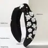Diadema de Tela con Flor de Perla Incrustada de Diamantes de Color Sólido Transfronteriza, Anudada de Ala Ancha, Accesorio para el Cabello Versátil para Exteriores, Fresco y Dulce
