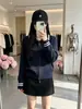 Cardigã de malha com zíper e gola estilo universitário para mulheres, novo modelo outono e inverno, com padrão de tranças e cores contrastantes, jaqueta suéter solta de manga comprida, moderno