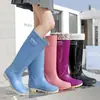 Botas de Lluvia Europeas y Americanas de Talla Grande para Mujer, Caña Extra Alta, Zapatos de Lluvia Forrados de Lana, Zapatos de Agua de Moda para Viajes al Aire Libre, Zapatos de Cocina