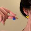Pendientes de flores pequeñas de Chanson con contraste de color de dopamina para primavera y verano, diseño de nicho avanzado para mujer, elegantes pendientes de hada
