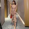 2026 Nuevo Estilo Coreano Elegante Vestido Floral Romántico de Ajuste Delgado con Cuello en V, Mangas Volantes, Fruncido y Abertura 4116
