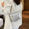 Nova Bolsa Transversal Versátil Tendência Bolsa Saco 2026 Ombro Único Feminina Para o Trabalho Casual Acolchoada Corrente Luxo Leve Moda