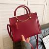 Bolsa de boda bolsa de gran capacidad sobre rojo elegante para mujer bolsa de boda roja bolso de hombro para madre de la novia