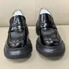 Zapatos Mocasines de Suela Gruesa Estilo Nuevo Primavera 2026 para Mujer, Zapatos de Cuero Planos Estilo Británico, Zapatos de Salón de Moda sin Cordones de Tacón Alto Venta al por Mayor