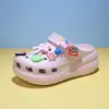 Crocs de fundo plano com acessórios do Capitão América, antiderrapantes, ecológicos, resistentes a odores, integrados, Crocs femininos, feminino