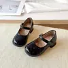 Zapatos Mary Jane dulces para niñas, nuevo estilo primavera y otoño 2026, zapatos de piel charol para niñas con tacón grueso, estilo universitario, zapatos de piel con hebilla