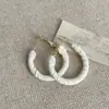 Aretes Redondos Envueltos en Cuero de Aguja Plateada, Aros Artísticos Retro Simples, Pendientes de Lujo Ligero de Moda de Alta Gama al por Mayor para Mujer