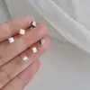Brincos Stud Quadrados Clássicos Minimalistas Feitos à Mão com Acabamento Escovado em Prata de Lei 925, Pinos de Orelha, Brincos Versáteis Unissex