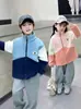Jaqueta de Lã Infantil Estilo Novo 2026, Blusa para Bebê, Roupa de Primavera, Camisa Moderna com Gola Alta e Zíper