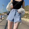 Shorts Jeans de Cintura Alta em A Feminino Verão Solto 2022 Nova Moda Ins Rasgado Celebridade da Internet Finos de Perna Larga Hot Pants