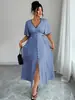 Vestido Longo Feminino Plus Size Europeu e Americano de Verão com Decote V, Blocos de Cor, Ajuste na Cintura, Comprimento Médio, Com Fenda Elegante, Comércio Exterior, Atacado