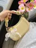 Bolso de Mano de Nicho Francés para Mujer 2025 Nuevo Bolso Cruzado Casual Versátil Bolso de Hombro de Moda Estilo Occidental Bolso Cruzado tipo Sillín