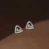 S999 Brincos de Prata Esterlina Brincos Femininos Brincos Pequenos e Simples Haste de Orelha Triangular Celebridade Coreana da Internet Unhas de Orelha Elegantes