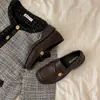 Zapatos de cuero pequeños de tacón grueso para aumentar la altura, otoño e invierno, para mujer petite, estilo nuevo 2026, zapatos tipo mocasín para vestido negro, suela suave, estilo británico