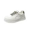 Zapatillas blancas de piel suave para mujer, nuevas y populares de moda de verano, zapatos casuales versátiles para estudiantes, zapatos de suela blanda que no cansan los pies