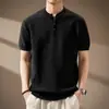 Camisa de Tricô Masculina Manga Curta Gola Henley Estilo Old Money Verão 2026 Camiseta Fina de Tricô Jacquard Texturizado Meia Manga