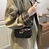 Bolsas para Mujer Otoño 2025 Nueva Moda Trendy Texturizada Cadena Acolchada Versátil Elegante Hombro Cruzado Bolsa para Mujer Al por Mayor