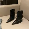 Botas de tacón alto apilado plateadas Chuyuji para mujer, Botines elegantes de punta para mujer petite, Otoño e Invierno