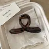Pinza de Tiburón Mate de Gama Alta, Tamaño Pequeño Adecuado para Mujeres con Cabello Fino, Nuevo Estilo 2026 Pinza para el Cabello para la Parte Posterior de la Cabeza