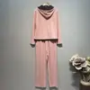 Sudadera con capucha de manga larga ajustada con cremallera, conjunto casual de dos piezas con pantalones rectos, nuevo para la primavera de 2025 2427 Mujer