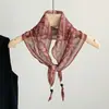 Pañuelo de Seda Retro Versátil Estilo Hong Kong, Pañuelo Triangular de Moda, Accesorios de Alta Gama, Elegantes y Elegantes, Pañuelo Delgado para el Cuello, Multiusos