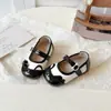 Zapatos de piel para niña, nuevo estilo otoño 2025, estilo princesa, zapatos de piel de moda infantil, lindos zapatos para bebé