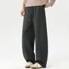 Calça de moletom masculina, corte reto, forrada com fleece e espessa para outono e inverno, novo estilo 2026, calça longa atlética e casual, estilo americano moderno, corte solto