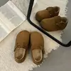 Sapatos Birkenstock totalmente fechados de sola grossa para mulheres, novo estilo 2026, mocassins Birkenstock slip-on de inverno com forro de pelúcia, sapatos de algodão