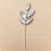 Ramas Navideñas Doradas de 33 cm con 6 Hojas, Suministradas por Amazon para Comercio Electrónico Transfronterizo, Decoración de Corona para Árbol de Navidad con Hojas Doradas