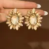 Brincos de Flor Exquisitos da Moda Europeia e Americana, Brincos de Girassol Luxuosos com Cristais Incrustados, Brincos de Liga de Vidro para Mulheres