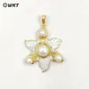 WT-JP394 Forma de Flor Perla de Concha Blanca Chapado en Oro de 18k Incrustación Colgante Joyería Pendientes Accesorios de Collar