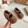 Sapatos infantis Birkenstock sapatos de algodão pelúcia para meninas 2026 inverno sapatos de algodão de camada dupla para bebê mocassins quentes foscos da moda