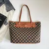 Bolso de un solo hombro 2026 Otoño Casual Gran Capacidad Textura Simple Retro Diseño de Nicho Bolso Tote para Mujer