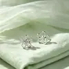 Pendientes de botón huecos de flor de plata de ley S925, moda estilo coreano, alta gama, incrustados de diamantes, exquisitos, versátiles, joyería de diseño elegante para mujer