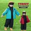 Chaqueta de otoño para niño 2026 nueva, cortavientos a rayas con capucha, genial y moderno, para niños pequeños, top de primavera y otoño para niños