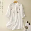 ***Desconto~Nova camisa bordada de algodão e linho estilo chinês para mulheres, nova coleção de verão, comprimento médio, corte solto, mangas de três quartos, roupa de proteção solar