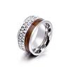Anillo de moda de acero de titanio europeo y americano con atmósfera exagerada para hombres y mujeres, concha de plástico, anillo de acero inoxidable con diamantes