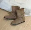 Botas de mujer con hebilla de moda populares este año, nueva moda primavera y otoño 2026, versátiles y casuales, botas de montar increíblemente elegantes