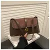 Nova Bolsa de Ombro Estilo Baguete Vintage de Nicho para Mulheres, Novo Modelo 2026, Bolsa Quadrada Pequena com Toque de Luxo, Versátil Transversal e de Ombro
