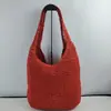 2026 Verano Nuevo Bolso de Hombro Tejido a Mano de Gran Capacidad Color Sólido Moderno Versátil Bolso para Vacaciones en la Costa Playa para Mujer