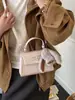 2026 Nuevo Bolso de Hombro Versátil de Moda para Mujer, Bolso Cruzado de Alta Gama para Viajes Diarios, Bolso de Mano Exquisito con Patrón de Cocodrilo, Bolso Cuadrado Pequeño