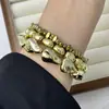 2025Ss Elegante Design de Nicho Costura com Contas de Pérola Pulseira Envolvida em Prata Pulseira de Metal
