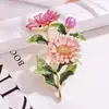 Novo estilo pastoral um buquê de pequenos broches de margaridas senhoras liga pintada a óleo três crisântemos corsage acessórios alfinetes de flores